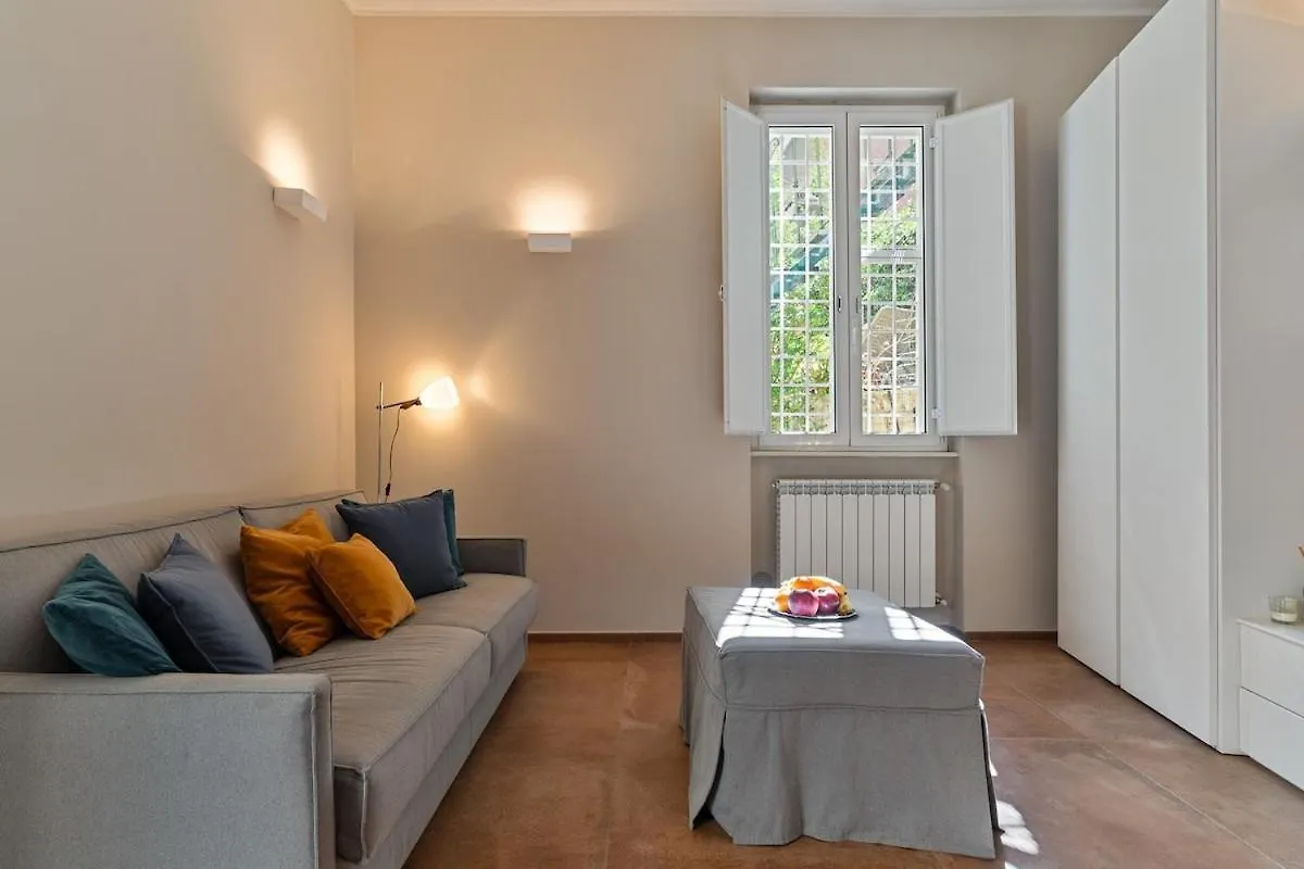 Clima-Netflix-Wifi-Garage - Garden Suite Rome Apartment