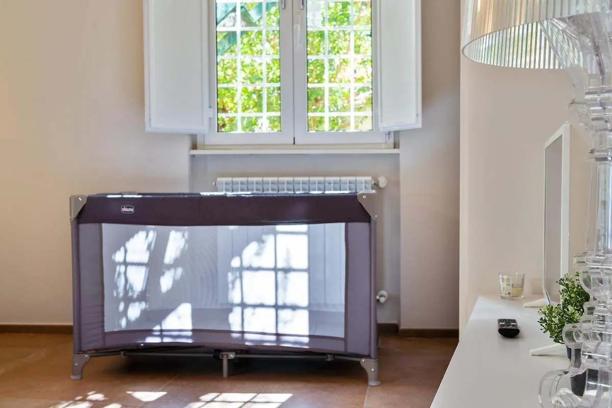 Clima-Netflix-Wifi-Garage - Garden Suite Rome Apartment
